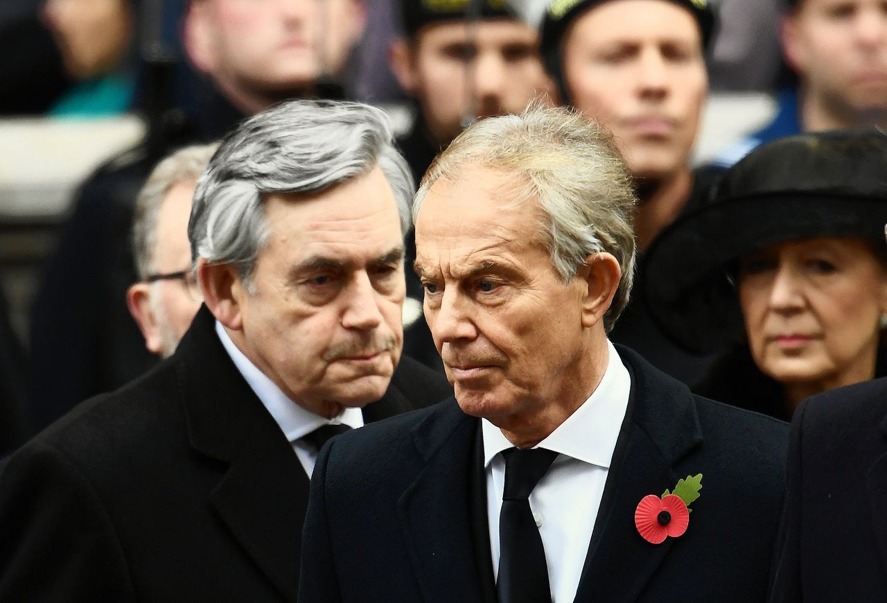 Tony Blair (rechts) en zijn opvolger Gordon Brown tijdens Remembrance Sunday in november.