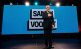 Lijsttrekker Frans Timmermans spreekt het publiek toe en vertelt dat hij stopt als partijleider en lijsttrekker. 