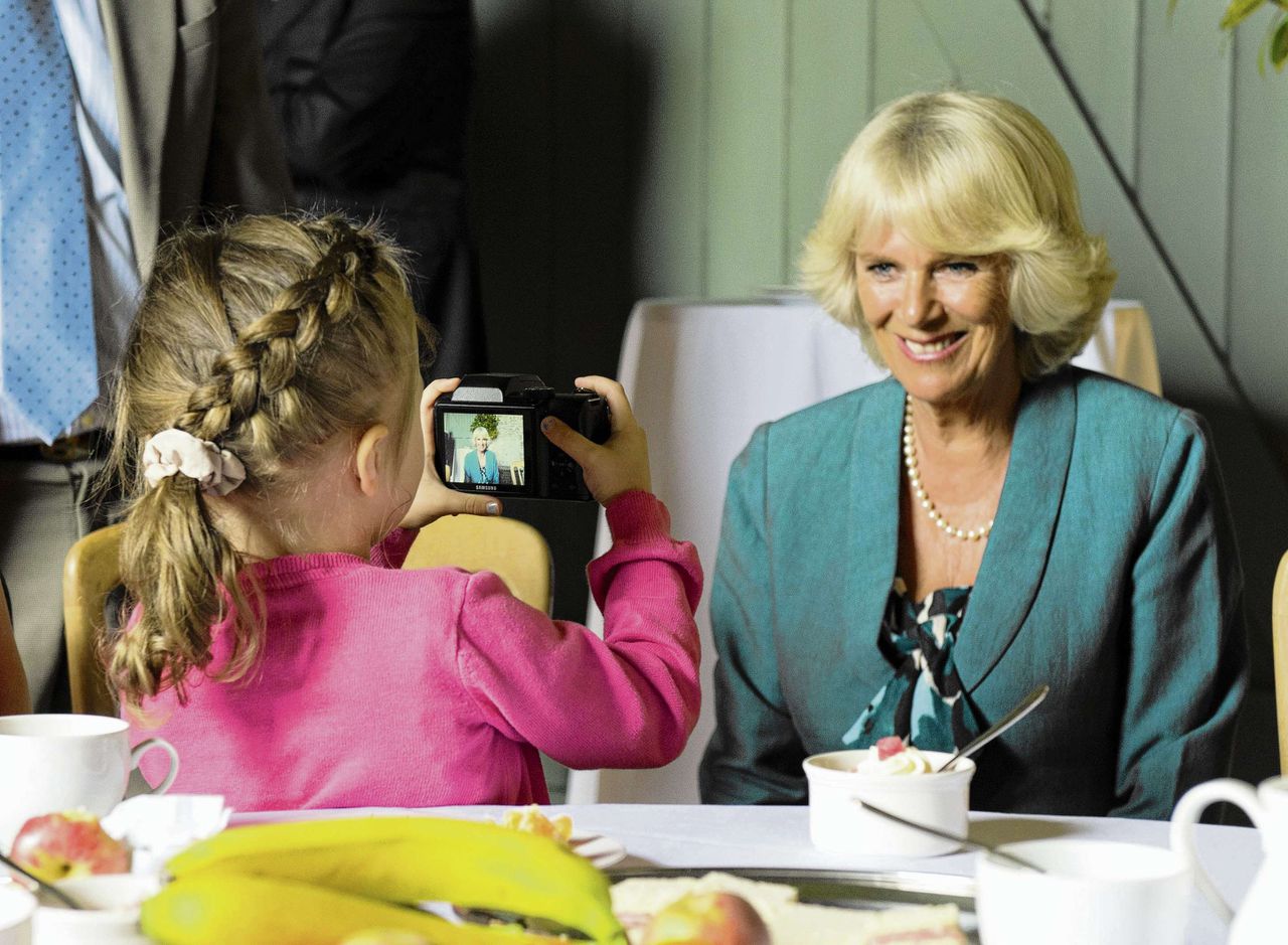 Camilla hoort nu echt bij de familie - NRC