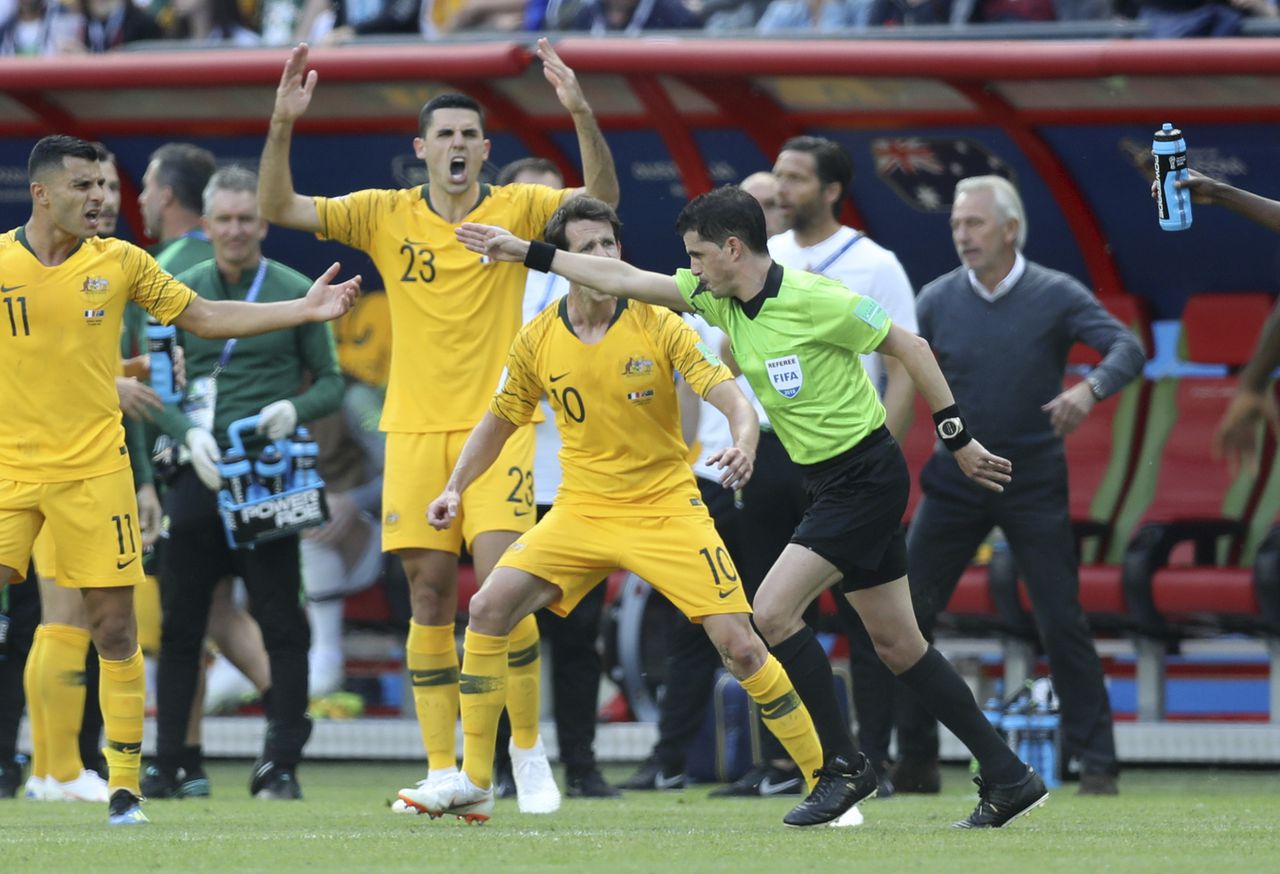 Frankrijk boekt nipte zege op Australië (2-1) 
