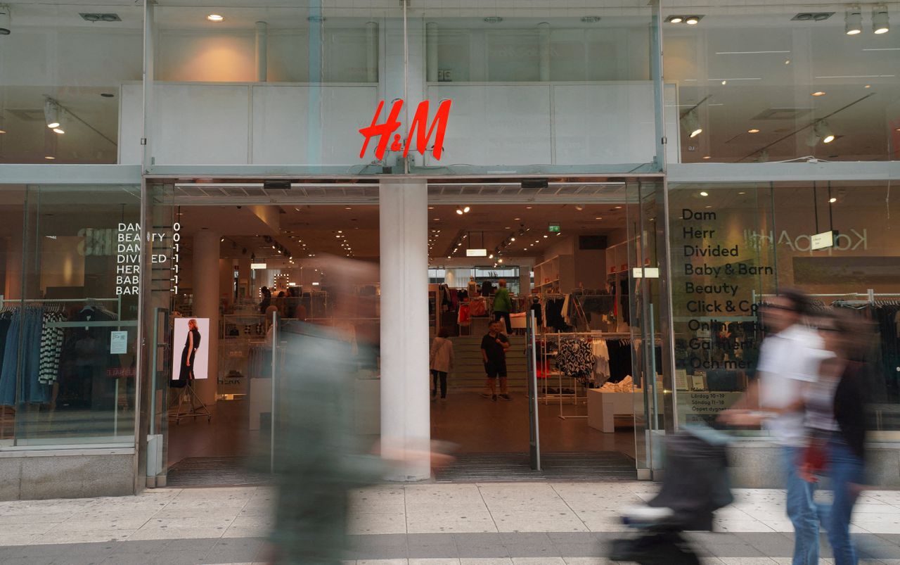 H&M trekt zich terug uit Myanmar vanwege verslechterde arbeidsomstandigheden in kledingfabrieken 
